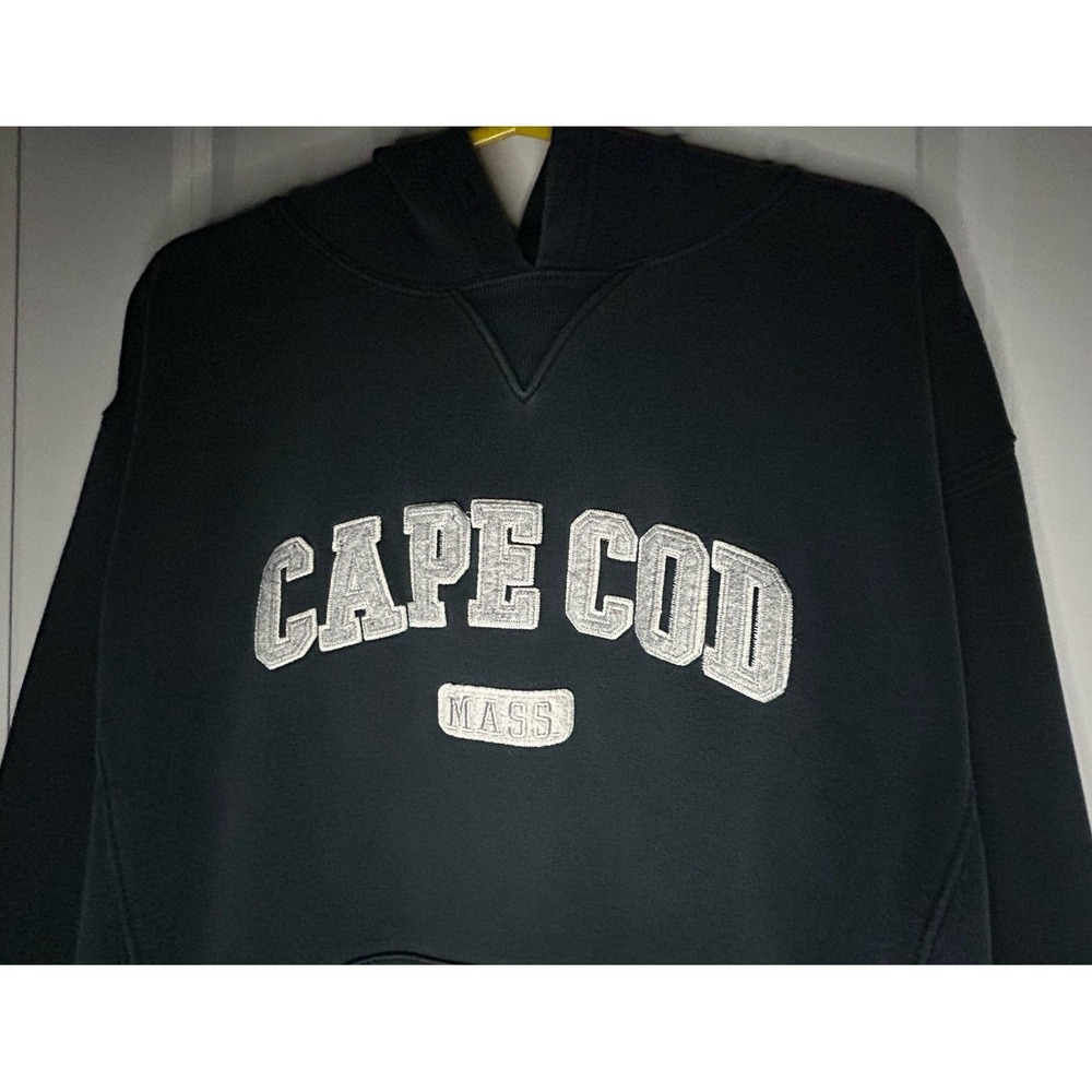 Vintage Y2k Cape Cod Massachusetts Embroidery Graphic Cuffy's Hoodie Sweatshirt